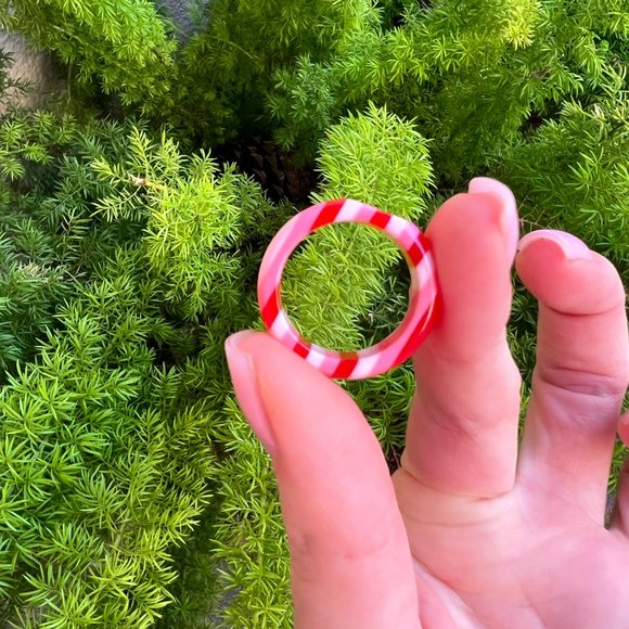 Acrylic ring - Picture 3 of 4